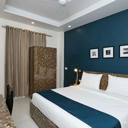 Hotel Galaxy Inn Gurgaon Exteriör bild