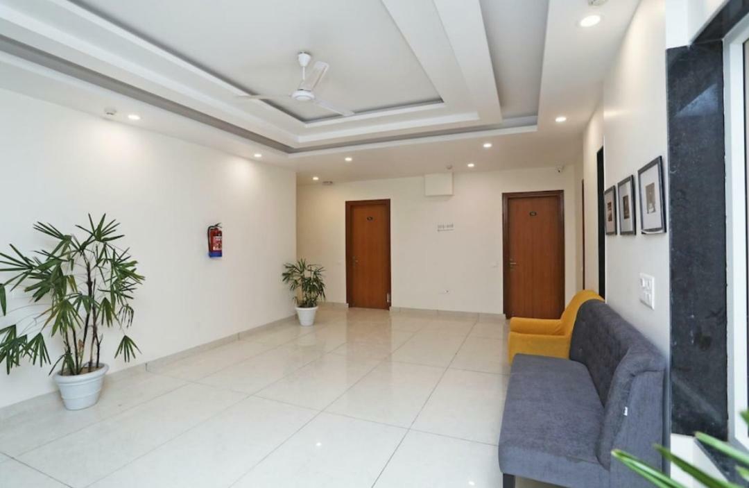 Hotel Galaxy Inn Gurgaon Exteriör bild