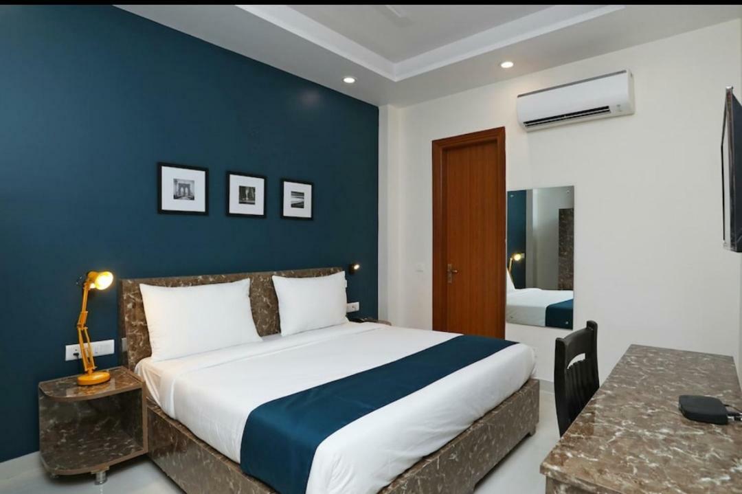 Hotel Galaxy Inn Gurgaon Exteriör bild